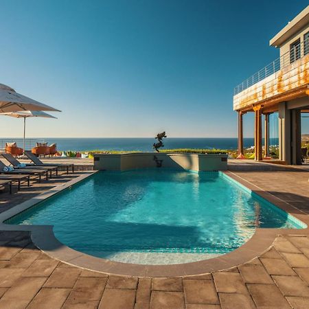 สกายวิลล่า บูทีค โฮเทล เพลตเตนเบิร์กเบย์ ภายนอก รูปภาพ The pool at the Cape Town edition