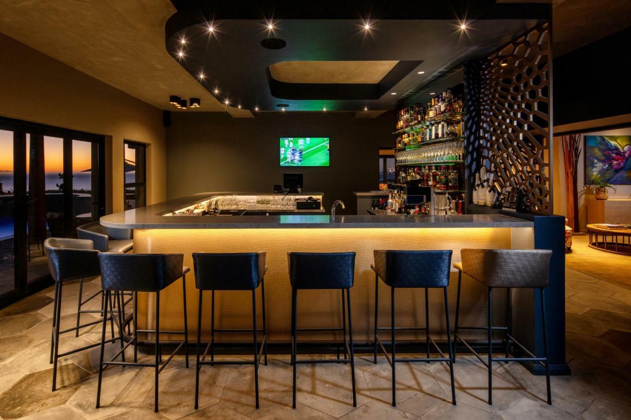 สกายวิลล่า บูทีค โฮเทล เพลตเตนเบิร์กเบย์ ภายนอก รูปภาพ The bar at the 101 Sky Lounge