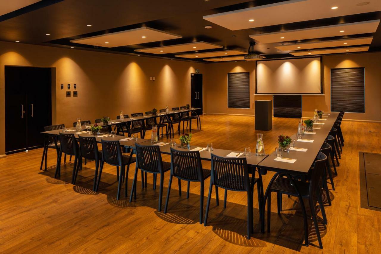 สกายวิลล่า บูทีค โฮเทล เพลตเตนเบิร์กเบย์ ภายนอก รูปภาพ Meeting room